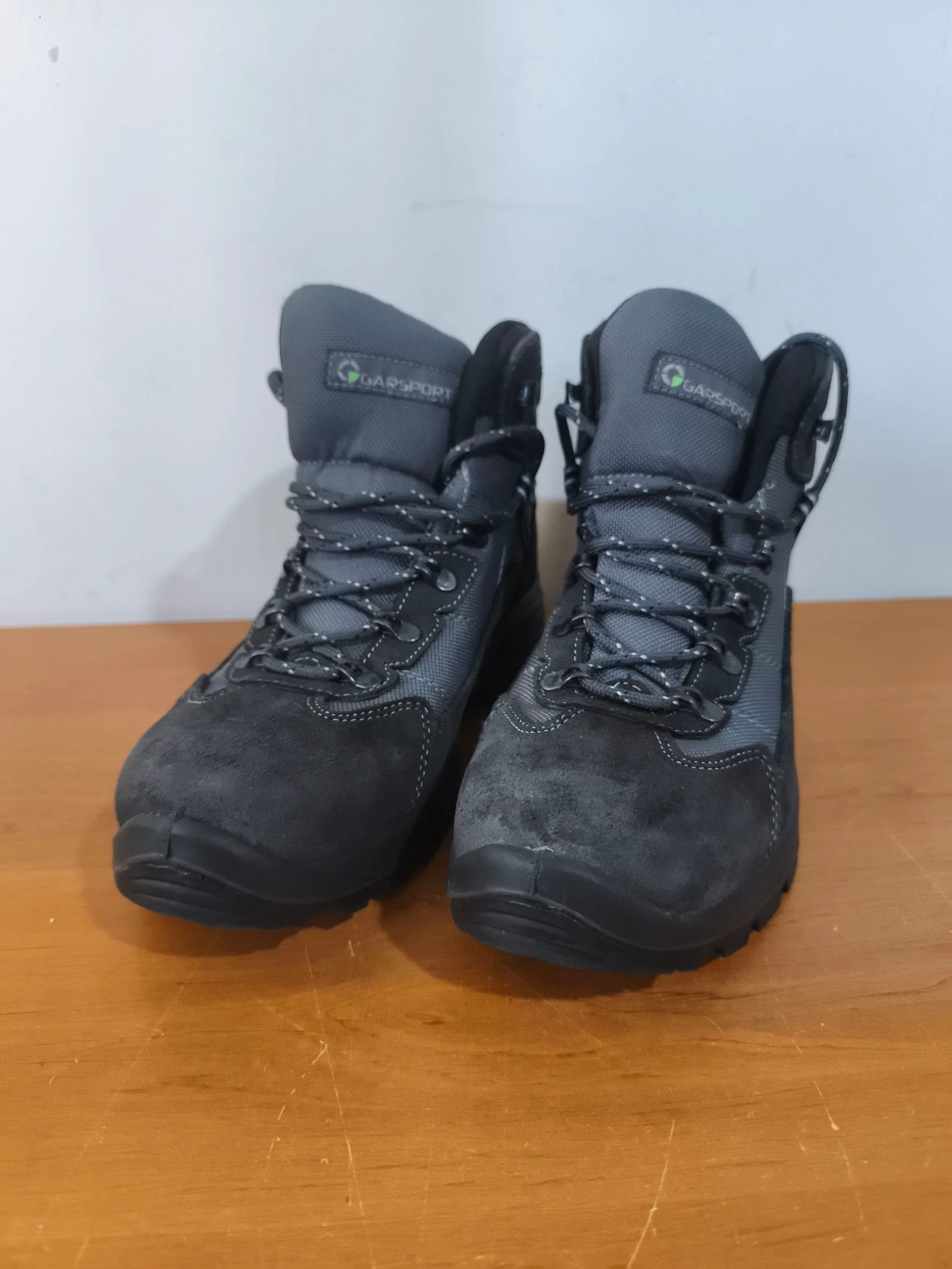 Chaussures de randonnée 43